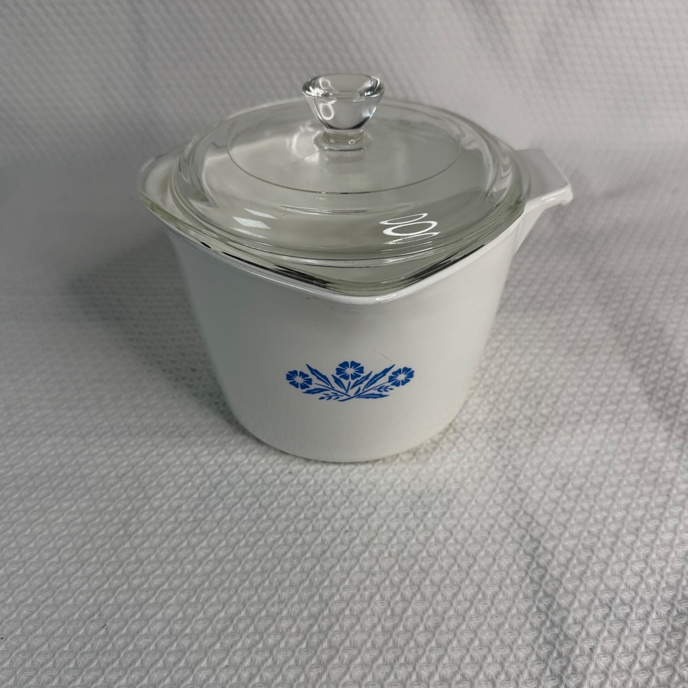 Vintage Corning Ware Blue Cornflower 4 Cup Saucemaker with Glass Lid P-55-B